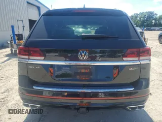 2022 Volkswagen Atlas SEL Premium R-Line with VIN 1V2FR2CA0NC532689, listed as a Copart auction lot 61580755 with 62,614 mi miles and Salvage title. Bid and sale history available at DreamBid. Image 6.