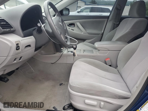 2010 Toyota Camry z VIN 4T1BF3EK0AU549366, wystawiony jako Copart lot #56641385 z przebiegiem 250 625 mil mil oraz Szkoda całkowita • Salvage title. Historia ofert i sprzedaży dostępna na DreamBid. Obrazek 7.
