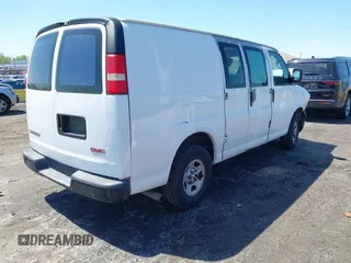 2007 GMC Savana Cargo with VIN 1GTFG15X471232980, listed as a IAAI auction lot 42097893 with 104,328 mi miles. Bid and sale history available at carsss.com. Image 4.