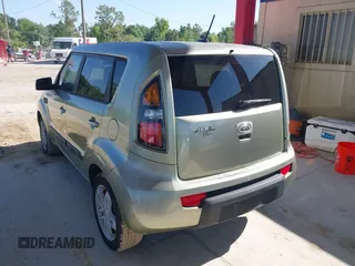 2011 Kia Soul + with VIN KNDJT2A23B7278814, listed as a IAAI auction lot 41998183 with 166,598 mi miles. Bid and sale history available at carsss.com. Image 3.