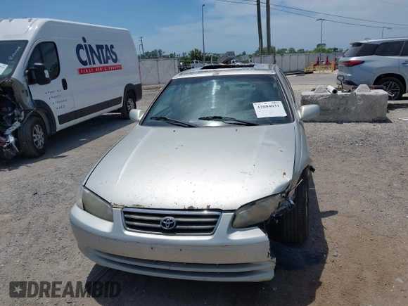 2000 Toyota Camry LE z VIN 4T1BF22K9YU102852, wystawiony jako IAAI lot #42084031 z przebiegiem 253 595 mil mil oraz . Historia ofert i sprzedaży dostępna na DreamBid. Obrazek 11.