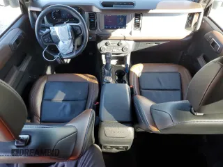 2022 Ford Bronco with VIN 1FMDE5DH7NLB59776, listed as a Copart auction lot 84913034 with 35,035 mi miles and Salvage Title. Bid and sale history available at DreamBid. Image 8.