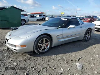 2001 Chevrolet Corvette with VIN 1G1YY22G115108285, listed as a Copart auction lot 87363154 with 57,189 mi miles and Salvage Title. Bid and sale history available at carsss.com. Image 1.