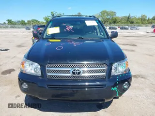 2007 Toyota Highlander Hybrid with VIN JTEHW21A970039728, listed as a IAAI auction lot 42044242 with 200,798 mi miles. Bid and sale history available at carsss.com. Image 12.