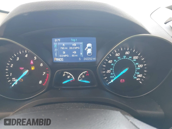 2013 Ford Escape SE z VIN 1FMCU9GX6DUD80139, wystawiony jako IAAI lot #42627055 z przebiegiem 242 252 mil mil oraz . Historia ofert i sprzedaży dostępna na DreamBid. Obrazek 7.