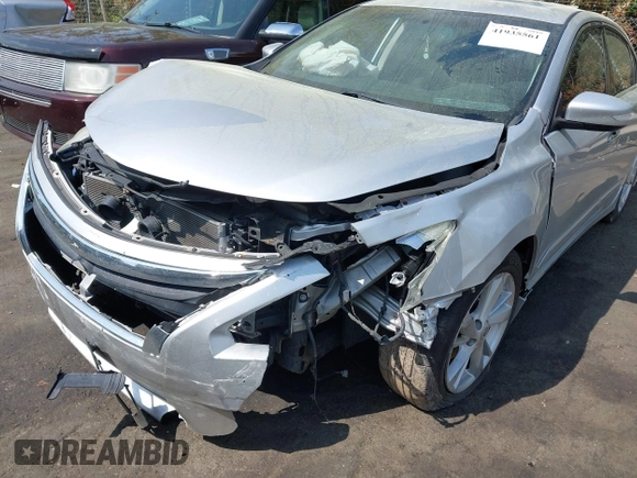 2014 Nissan Altima 2.5 S with VIN 1N4AL3AP1EC418216, listed as a IAAI auction lot 41935561 with 124,488 mi miles. Bid and sale history available at carsss.com. Image 6.