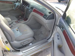 2003 Lexus ES with VIN JTHBF30G730134027, listed as a IAAI auction lot 42016954 with 99,751 mi miles. Bid and sale history available at carsss.com. Image 5.