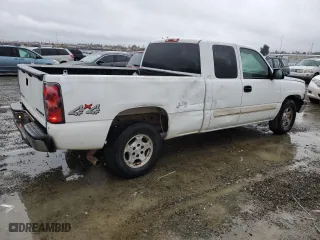2004 Chevrolet Silverado 1500 LS with VIN 2GCEK19V441100438, listed as a Copart auction lot 45214535 with 231,075 mi miles and Salvage Title. Bid and sale history available at carsss.com. Image 3.