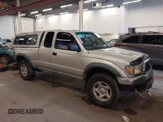 2003 Toyota Tacoma with VIN 5TEWN72N63Z262770, listed as a IAAI auction lot 41599128 with 329,377 mi miles. Bid and sale history available at carsss.com. Image 1.