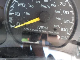 2000 Chevrolet New Tahoe LT with VIN 1GNEK13TXYJ191872, listed as a IAAI auction lot 41860033 with 1 mi miles. Bid and sale history available at carsss.com. Image 15.