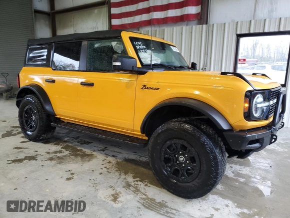 2022 Ford Bronco with VIN 1FMEE5DP1NLA92717, listed as a Copart auction lot 50623805 with 28,371 mi miles and Salvage title. Bid and sale history available at DreamBid. Image 4.