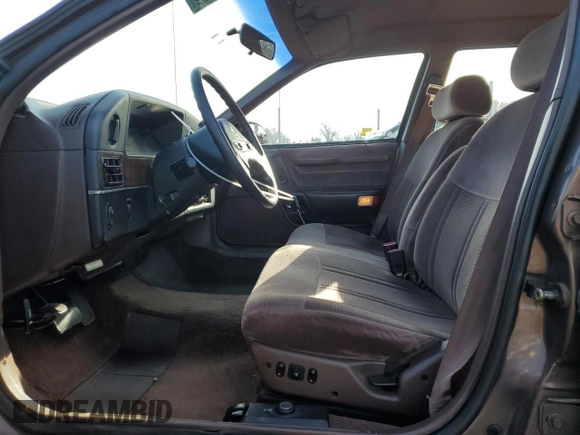 1989 Ford Taurus GL with VIN 1FABP52U1KA299938, listed as a Copart auction lot 86684144 with 52,675 mi miles and Salvage Title. Bid and sale history available at carsss.com. Image 7.