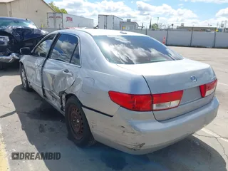 2005 Honda Accord EX z VIN 1HGCM56775A166411, wystawiony jako IAAI lot #41819230 z przebiegiem 136 431 mil mil oraz . Historia ofert i sprzedaży dostępna na DreamBid. Obrazek 3.