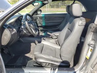 2010 BMW 1 Series 128i with VIN WBAUL7C53AVJ77586, listed as a Copart auction lot 65931574 with 125,025 mi miles and Non repairable. Bid and sale history available at DreamBid. Image 7.