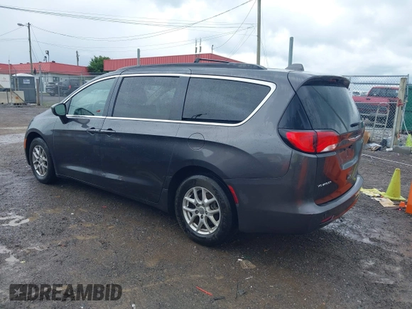 2020 Chrysler Voyager LXi z VIN 2C4RC1DG8LR197537, wystawiony jako IAAI lot #42363819 z przebiegiem 163 779 mil mil oraz . Historia ofert i sprzedaży dostępna na DreamBid. Obrazek 3.
