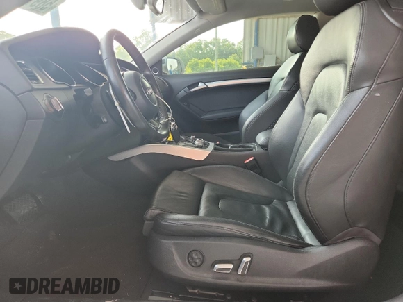 2015 Audi A5 Premium Plus z VIN WAUMFAFR1FA038154, wystawiony jako Copart lot #58975375 z przebiegiem 122 478 mil mil oraz Czysty tytuł • Clean title. Historia ofert i sprzedaży dostępna na DreamBid. Obrazek 7.