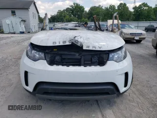 2018 Land Rover Discovery SE with VIN SALRG2RV0JA055579, listed as a Copart auction lot 59336244 with 0 mi miles and Salvage Title. Bid and sale history available at carsss.com. Image 5.
