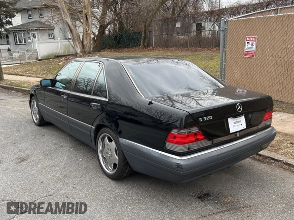 1995 Mercedes-Benz S 320 with VIN WDBGA32EXSA218724, listed as a Copart auction lot 88702025 with 162,400 mi miles and Clean Title. Bid and sale history available at DreamBid. Image 3.