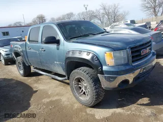 2008 GMC Sierra 1500 Work Truck with VIN 2GTEK13M281154777, listed as a IAAI auction lot 41672542 with 200,212 mi miles. Bid and sale history available at carsss.com. Image 1.