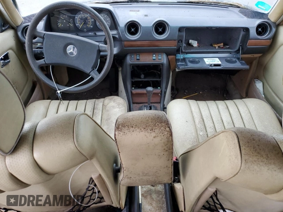 1984 Mercedes-Benz 300 D с VIN WDBAB33A1EA006099, выставлен на аукционе Copart как лот 72606344 с пробегом 336 416 миль миль и Чистый • Clean title. История ставок и продаж доступна на DreamBid. Изображение 8.