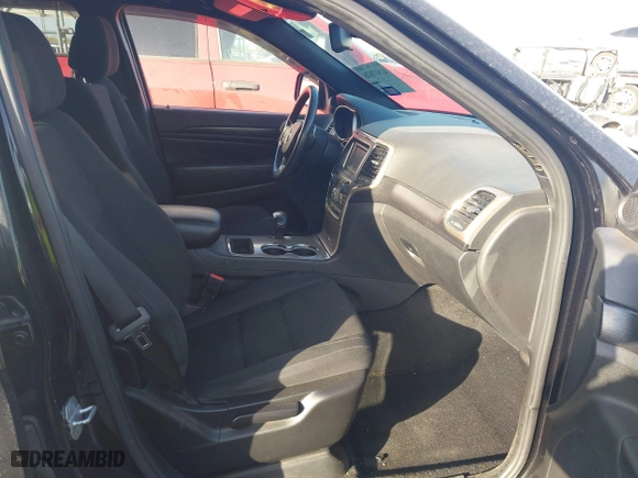 2014 Jeep Grand Cherokee Laredo with VIN 1C4RJEAG4EC136764, listed as a IAAI auction lot 41817676 with 133,943 mi miles. Bid and sale history available at carsss.com. Image 5.