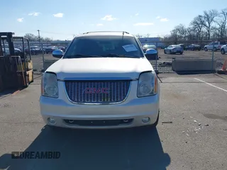 2009 GMC Yukon SLT 4SB with VIN 1GKFK33079R251967, listed as a IAAI auction lot 41901508 with 186,900 mi miles and . Bid and sale history available at DreamBid. Image 12.