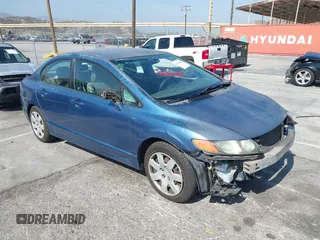 2008 Honda Civic LX z VIN 2HGFA16538H534263, wystawiony jako IAAI lot #42363404 z przebiegiem 273 492 mil mil oraz . Historia ofert i sprzedaży dostępna na DreamBid. Obrazek 1.
