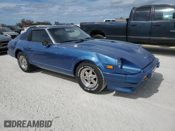 1982 Datsun 280ZX z VIN JN1HZ04S5CX457910, wystawiony jako Copart lot #77132604 z przebiegiem 261 383 mil mil oraz Szkody całkowita. Historia ofert i sprzedaży dostępna na DreamBid. Obrazek 4.