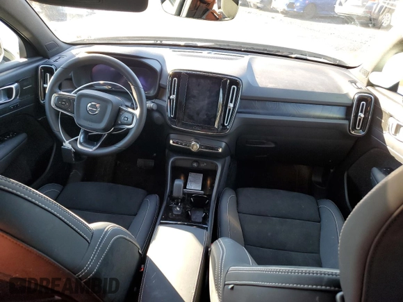 2023 Volvo C40 Ultimate с VIN YV4ED3GM3P2063688, выставлен на аукционе Copart как лот 78669843 с пробегом 9 761 миль миль и . История ставок и продаж доступна на DreamBid. Изображение 8.