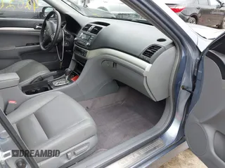2006 Acura TSX with VIN JH4CL96836C003647, listed as a IAAI auction lot 42026876 with 107,574 mi miles. Bid and sale history available at carsss.com. Image 5.