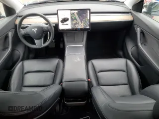 2021 Tesla Model Y Long Range z VIN 5YJYGDEE2MF204414, wystawiony jako Copart lot #59010585 z przebiegiem 56 371 mil mil oraz Szkoda całkowita • Salvage title. Historia ofert i sprzedaży dostępna na DreamBid. Obrazek 8.