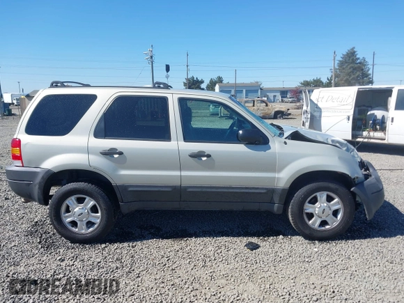2004 Ford Escape XLT с VIN 1FMYU03154KB49571, выставлен на аукционе IAAI как лот 42055325 с пробегом 213 680 миль миль и . История ставок и продаж доступна на DreamBid. Изображение 13.