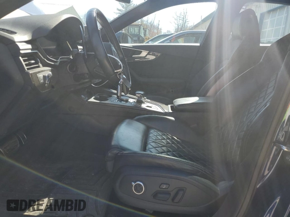 2018 Audi S4 Prestige z VIN WAUC4BF47JA136772, wystawiony jako Copart lot #54249175 z przebiegiem 87 419 mil mil oraz Tytuł czysty. Historia ofert i sprzedaży dostępna na DreamBid. Obrazek 7.