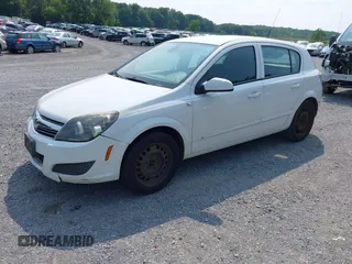 2008 Saturn Astra XE z VIN W08AR671585099126, wystawiony jako IAAI lot #42481697 z przebiegiem 144 411 mil mil oraz . Historia ofert i sprzedaży dostępna na DreamBid. Obrazek 2.