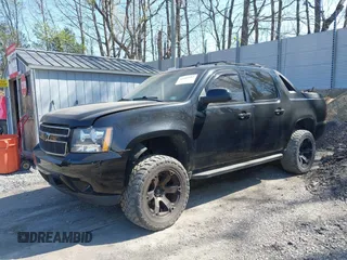 2011 Chevrolet Avalanche LS with VIN 3GNTKEE38BG141508, listed as a IAAI auction lot 42103252 with 107,997 mi miles and . Bid and sale history available at DreamBid. Image 23.