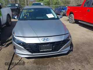 2023 Hyundai Elantra SEL with VIN 5NPLM4AG6PH091535, listed as a IAAI auction lot 41947089 with 28,577 mi miles and . Bid and sale history available at DreamBid. Image 13.