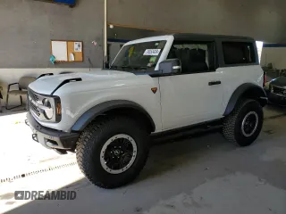 2022 Ford Bronco with VIN 1FMDE5CP9NLA89027, listed as a Copart auction lot 78352424 with 5,013 mi miles and Salvage Title. Bid and sale history available at carsss.com. Image 1.