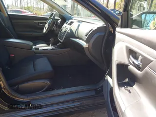 2016 Nissan Altima SR with VIN 1N4AL3AP5GC248462, listed as a IAAI auction lot 41866763 with 56,040 mi miles and . Bid and sale history available at carsss.com. Image 5.