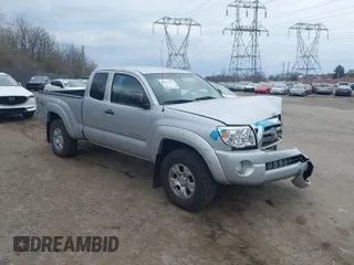 2009 Toyota Tacoma with VIN 5TEUU42NX9Z633141, listed as a IAAI auction lot 41911512 with 102,602 mi miles. Bid and sale history available at carsss.com. Image 1.