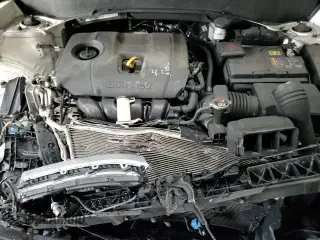 2021 Kia Seltos S z VIN KNDEU2AAXM7099906, wystawiony jako Copart lot #47700735 z przebiegiem 58 531 mil mil oraz Szkoda całkowita • Salvage title. Historia ofert i sprzedaży dostępna na DreamBid. Obrazek 17.