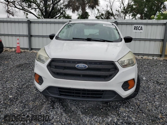 2017 Ford Escape S z VIN 1FMCU0F70HUB82448, wystawiony jako Copart lot #59632515 z przebiegiem 181 986 mil mil oraz Czysty tytuł • Clean title. Historia ofert i sprzedaży dostępna na DreamBid. Obrazek 5.