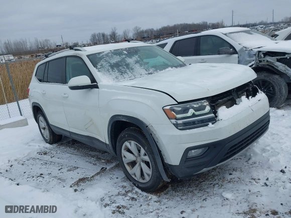 2018 Volkswagen Atlas 3.6L V6 SE with VIN 1V2LR2CA9JC543185, listed as a IAAI auction lot 41293560 with 147,966 mi miles. Bid and sale history available at carsss.com. Image 1.