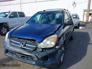 2005 Honda CR-V EX with VIN JHLRD78865C044883, listed as a IAAI auction lot 41703072 with 180,242 mi miles. Bid and sale history available at carsss.com. Image 6.