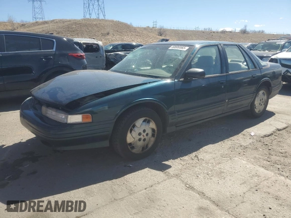 1997 Oldsmobile Cutlass Supreme S z VIN 1G3WH52M7VF349340, wystawiony jako Copart lot #50806565 z przebiegiem 1 254 585 mil mil oraz Szkody całkowita. Historia ofert i sprzedaży dostępna na DreamBid. Obrazek 1.