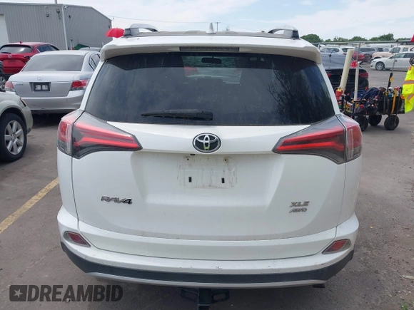2016 Toyota RAV4 XLE с VIN 2T3RFREV2GW427622, выставлен на аукционе IAAI как лот 42415254 с пробегом 124 481 миль миль и . История ставок и продаж доступна на DreamBid. Изображение 16.