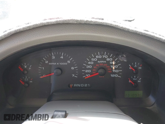 2006 Ford F-150 XLT with VIN 1FTRW12W86KB27394, listed as a IAAI auction lot 42015606 with 231,897 mi miles. Bid and sale history available at carsss.com. Image 7.