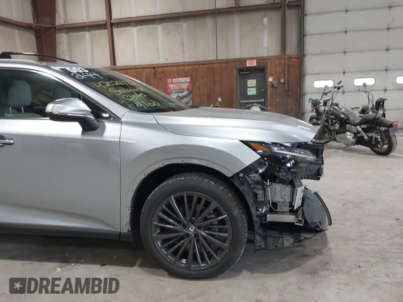 2024 Lexus RX 350 with VIN 2T2BAMCA2RC084662, listed as a IAAI auction lot 42026772 with 4,160 mi miles and . Bid and sale history available at DreamBid. Image 19.