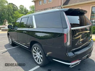 2021 Cadillac Escalade ESV 4WD Premium Luxury Platinum z VIN 1GYS4MKL8MR367932, wystawiony jako Copart lot #60240855 z przebiegiem 182 308 mil mil oraz Czysty tytuł • Clean title. Historia ofert i sprzedaży dostępna na DreamBid. Obrazek 2.