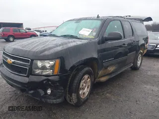 2014 Chevrolet Suburban LT with VIN 1GNSCJE06ER233762, listed as a IAAI auction lot 41515686 with 125,442 mi miles. Bid and sale history available at carsss.com. Image 17.
