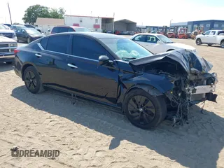 2019 Nissan Altima S z VIN 1N4BL4BV5KC115846, wystawiony jako IAAI lot #42365807 z przebiegiem 137 275 mil mil oraz . Historia ofert i sprzedaży dostępna na DreamBid. Obrazek 1.